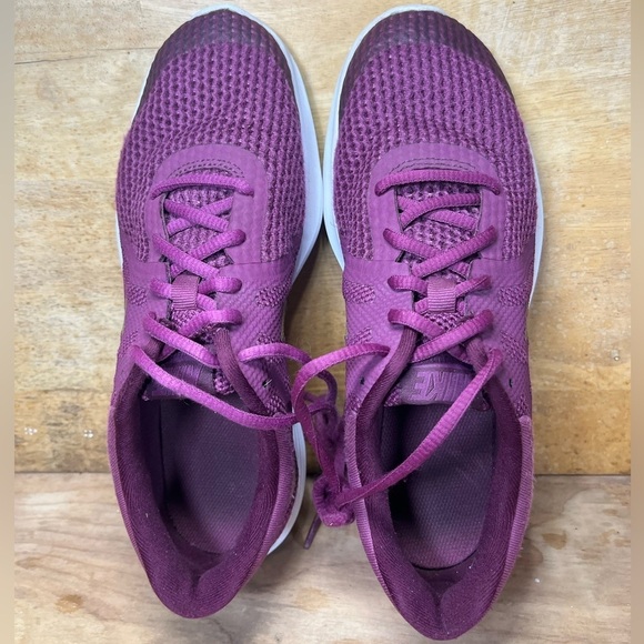 Nike Revolution 4 Womens Size 7.5 (6Y) Running Shoes Tea Berry/Metallic Gold - Picture 6 of 8